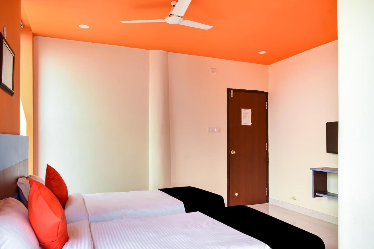 Capital O 67249 Hotel Planet Bhubaneswar Exterior photo