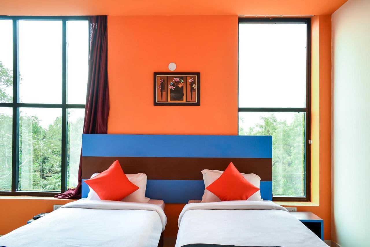 Capital O 67249 Hotel Planet Bhubaneswar Exterior photo