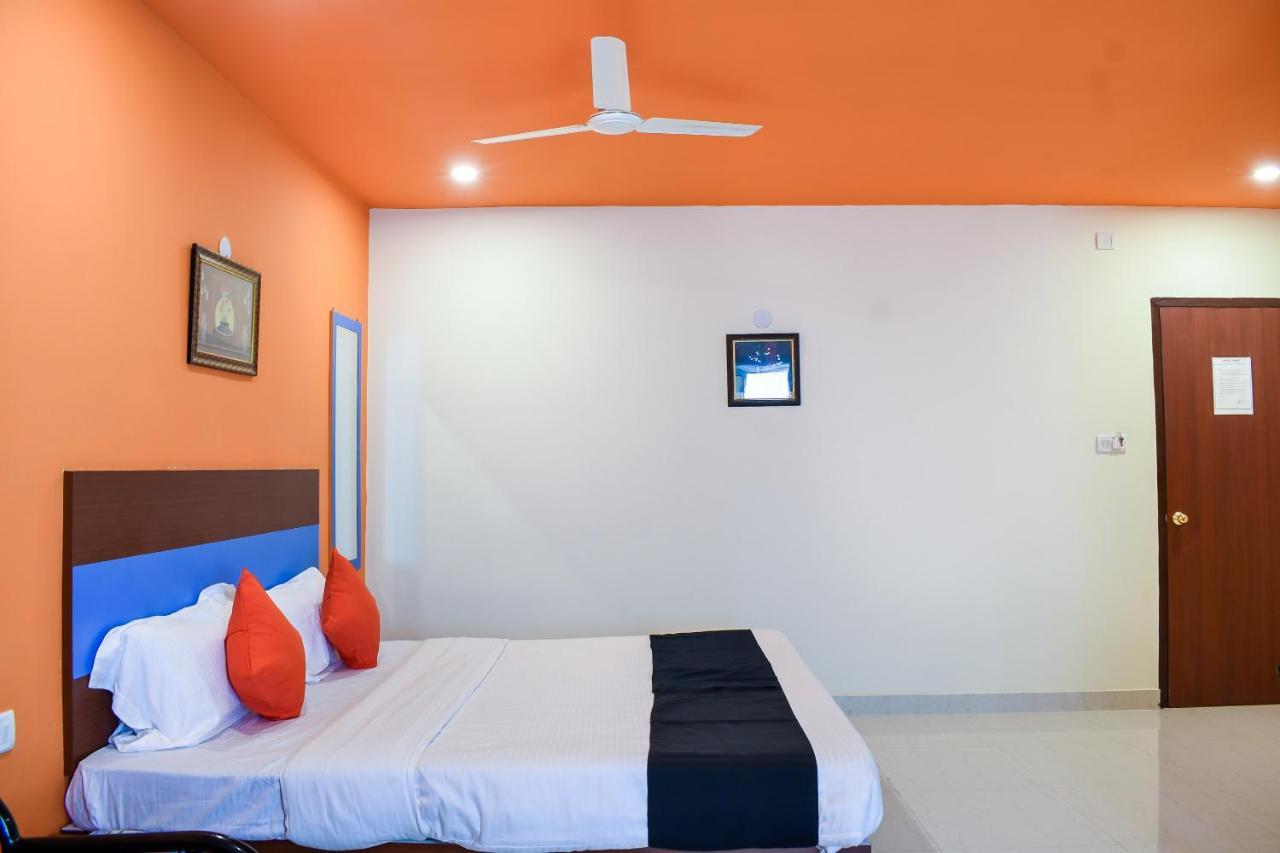 Capital O 67249 Hotel Planet Bhubaneswar Exterior photo