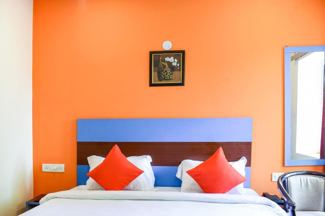 Capital O 67249 Hotel Planet Bhubaneswar Exterior photo